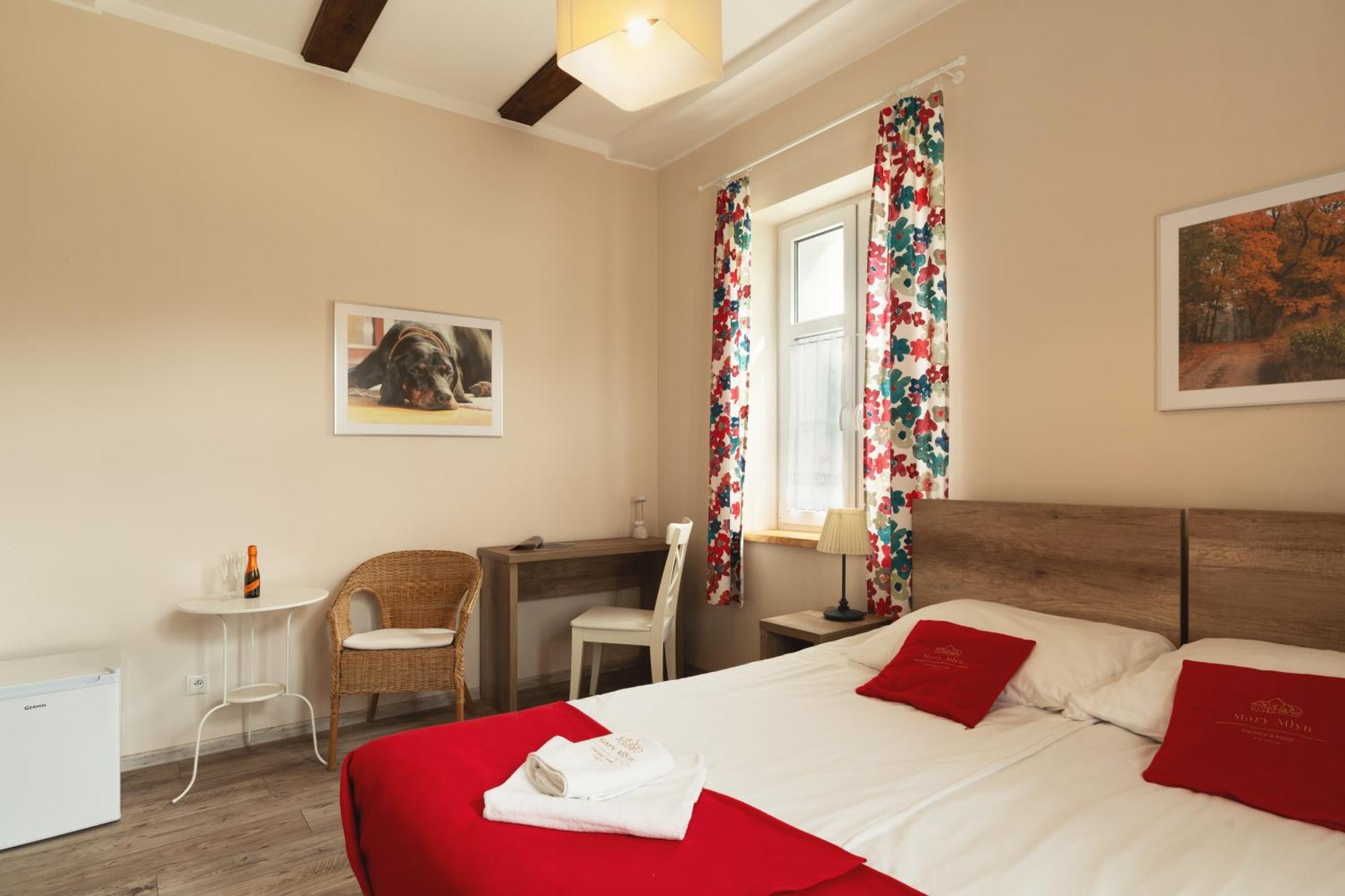 Stary Mlyn Strzeszyn Hotel Lubowo  Kamer foto