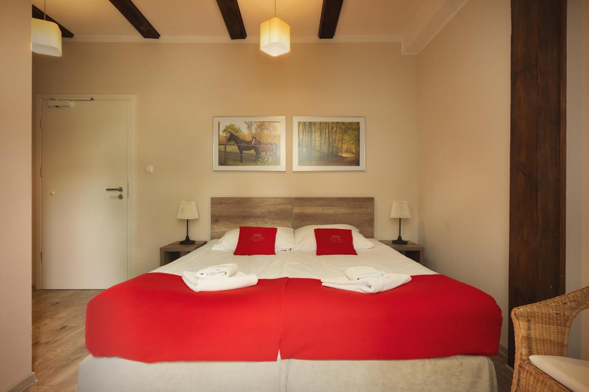 Stary Mlyn Strzeszyn Hotel Lubowo  Kamer foto