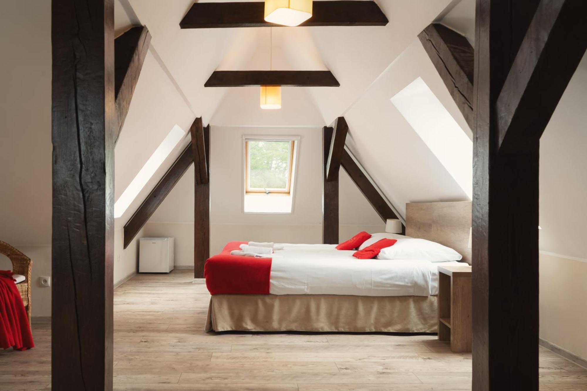 Stary Mlyn Strzeszyn Hotel Lubowo  Buitenkant foto