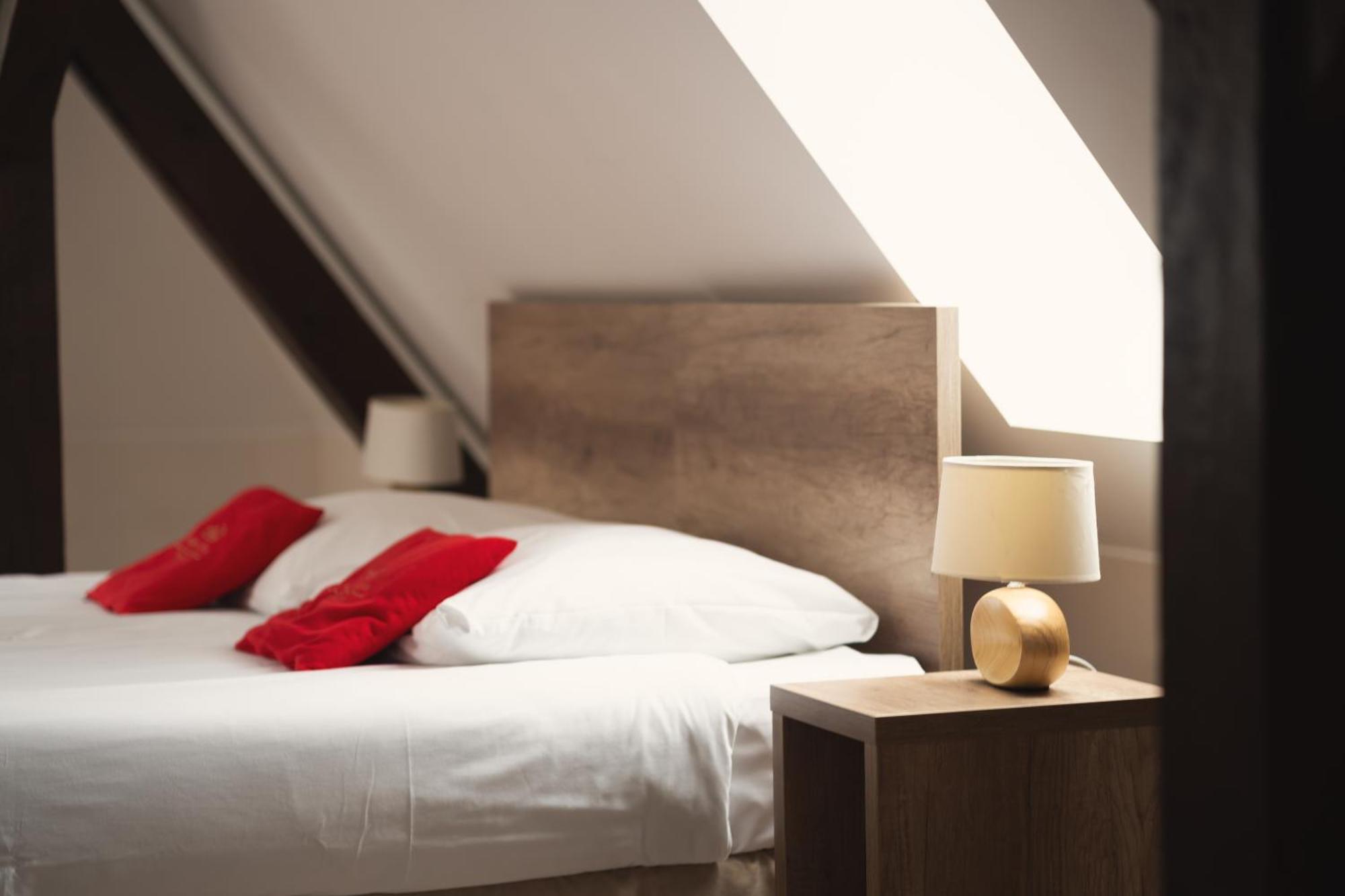 Stary Mlyn Strzeszyn Hotel Lubowo  Buitenkant foto