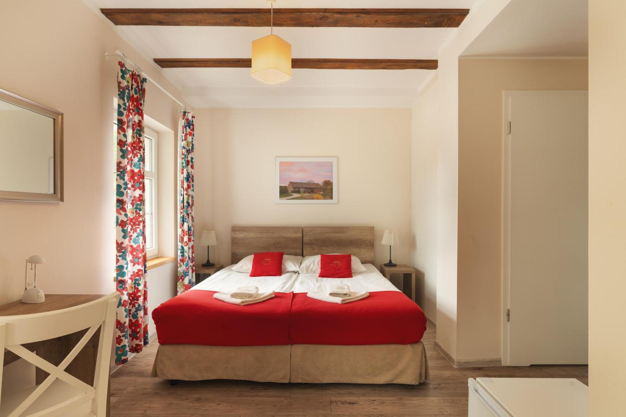 Stary Mlyn Strzeszyn Hotel Lubowo  Kamer foto