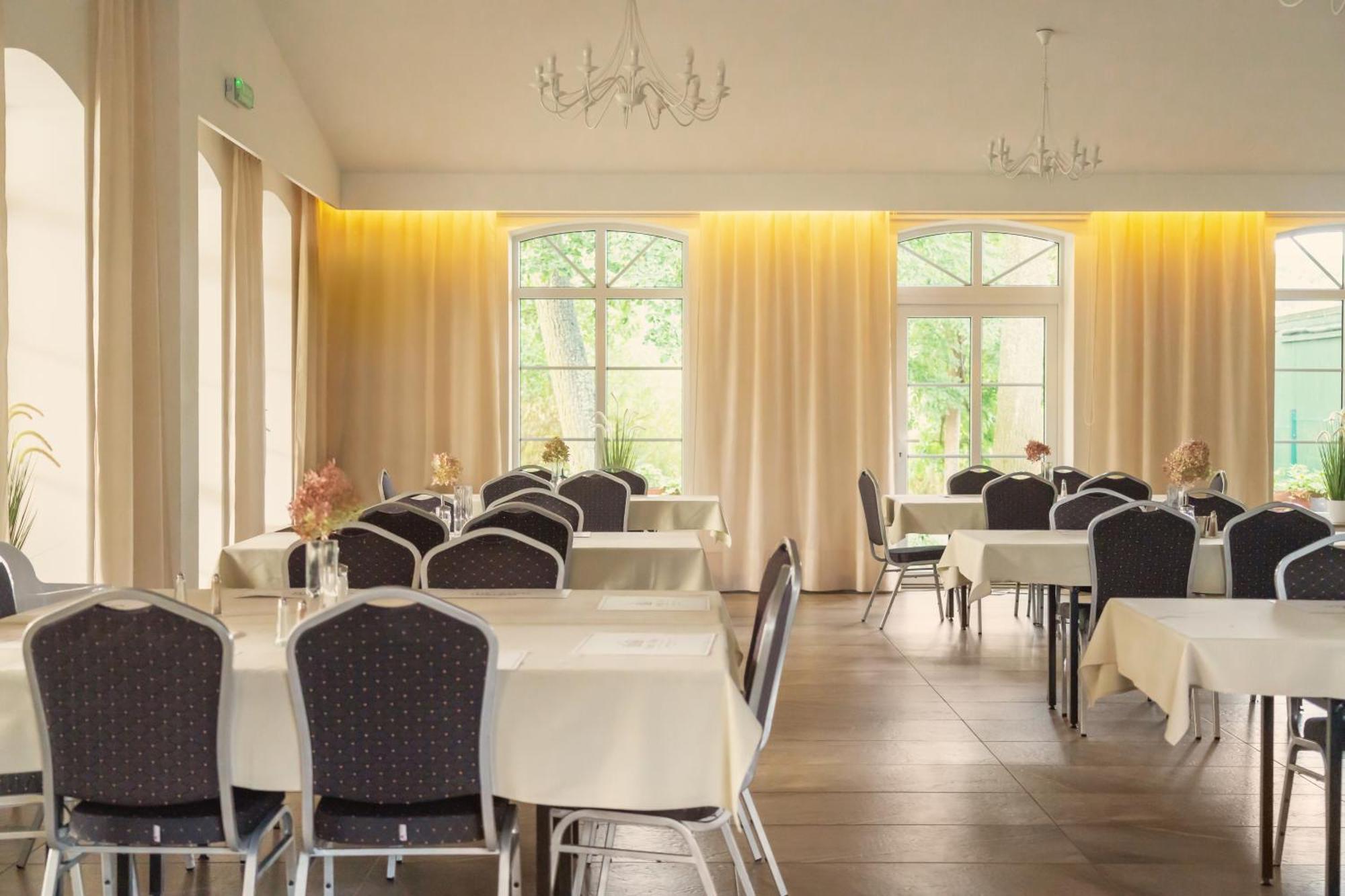 Stary Mlyn Strzeszyn Hotel Lubowo  Buitenkant foto