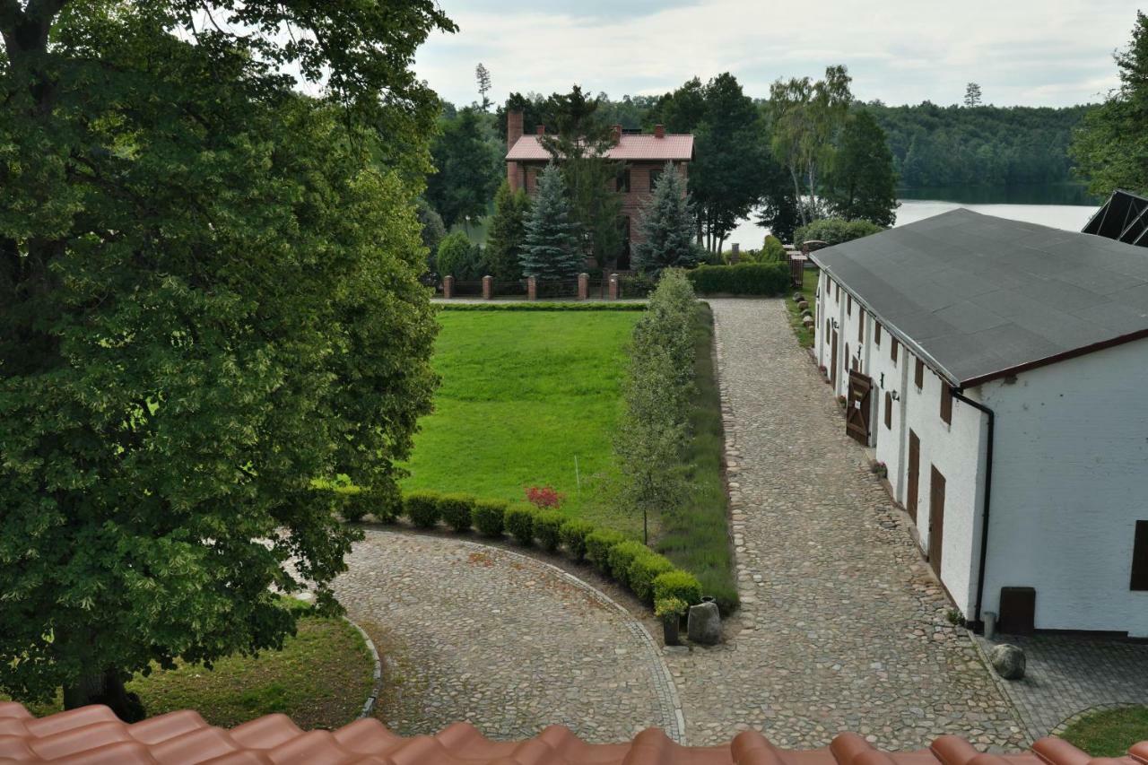 Stary Mlyn Strzeszyn Hotel Lubowo  Buitenkant foto